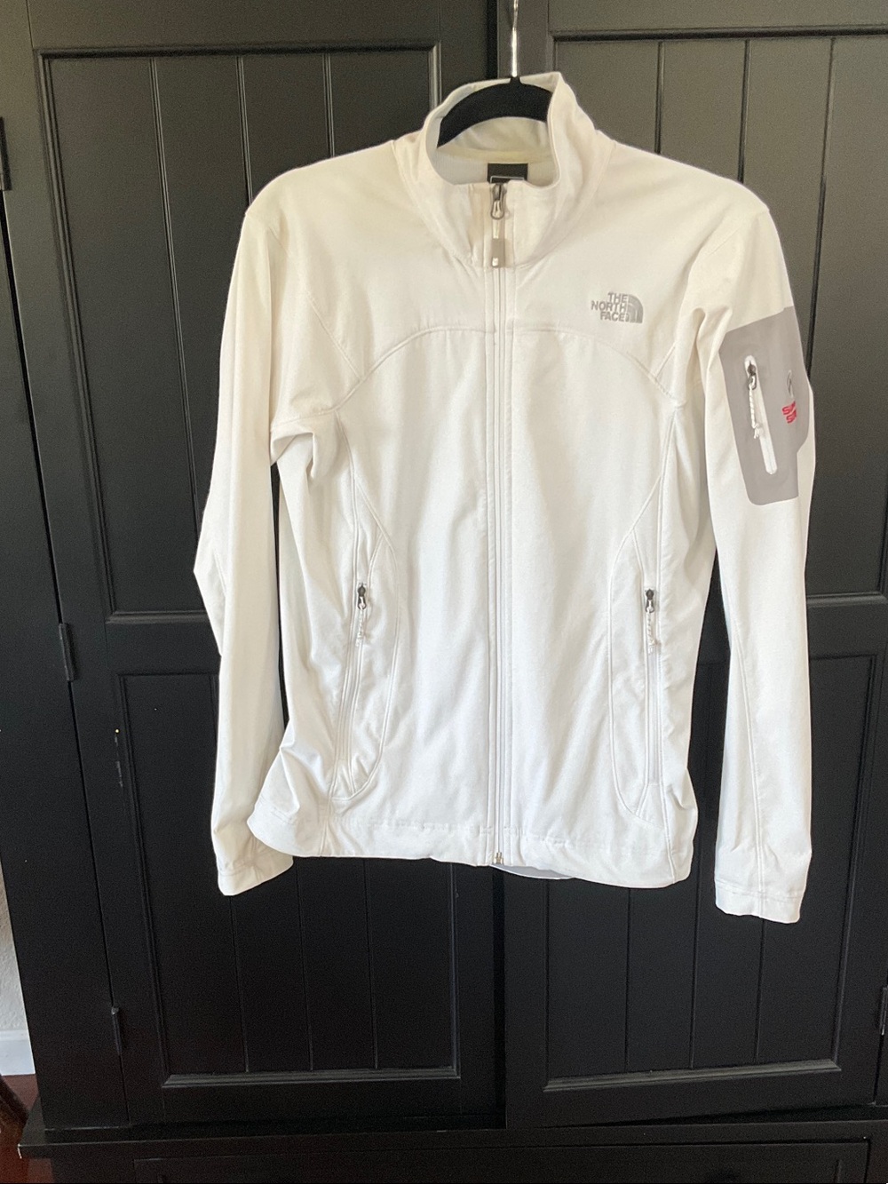 The North Face Women's White Full-Zip Utility Softshell Jacket